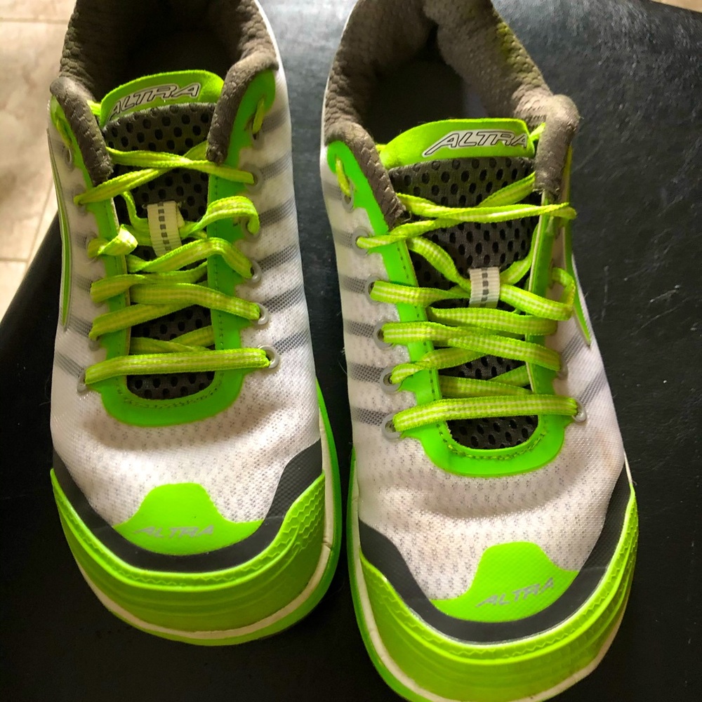 Ultra Intuition 2.0 Woman’s Road Running Shoe